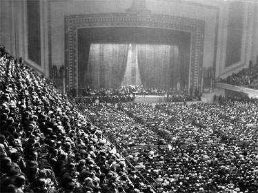 Huey speaking in Philadelphia before a crowd of 15,000